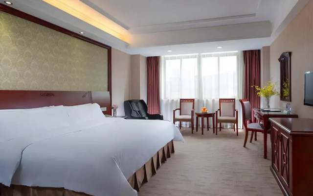 Longgang Longdong vienna Hotel