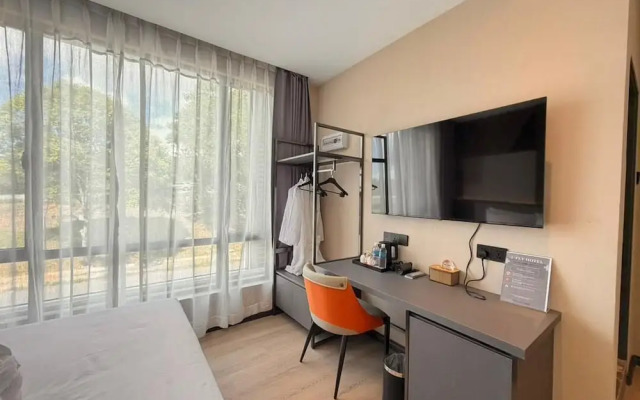 I-Fly Hotel