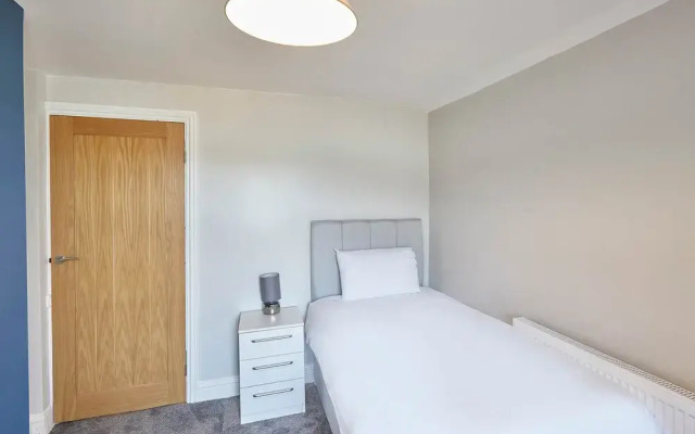 52 Romanby Road