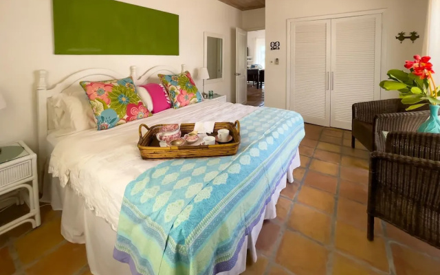 Folly & Guest House 6 Bedroom Home