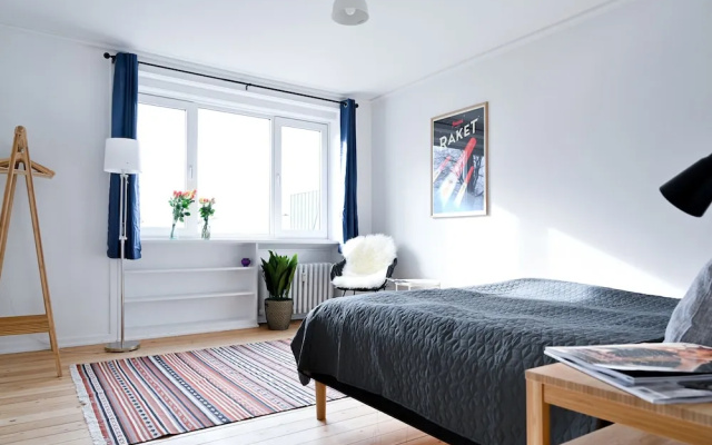 Modern 2-bedroom Apartment in the Family-friendly Suburbs of Copenhagen