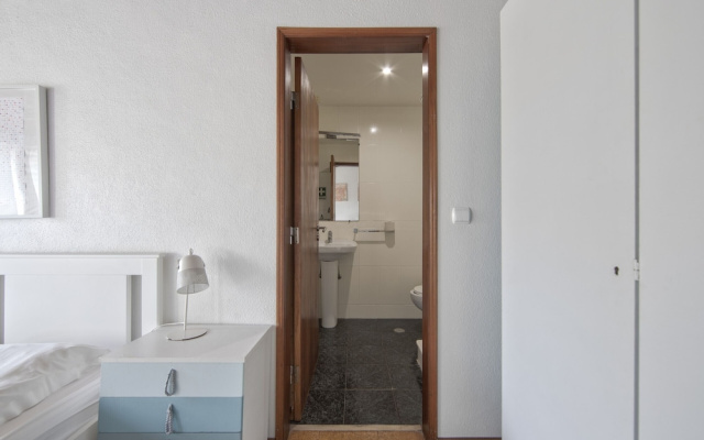 Arroios Central Apartment by Homing