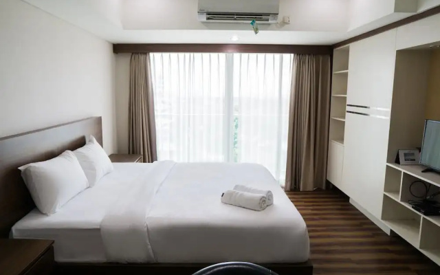 City View Studio Apartment at Tamansari La Grande