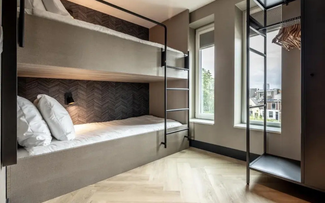 Family Apartment w/ Bunk Beds