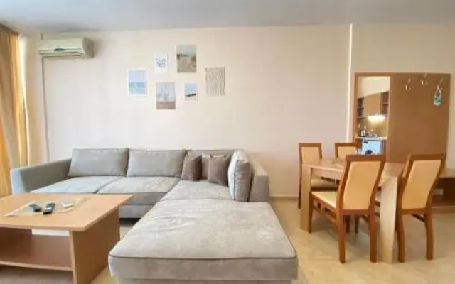 Bratanov Apartments in Trakia Complex