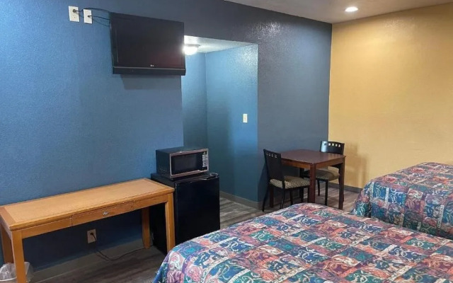 Kenwood Court Motel