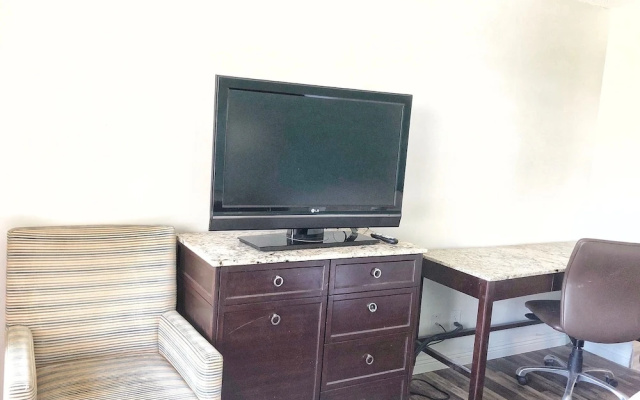 Showboat Inn