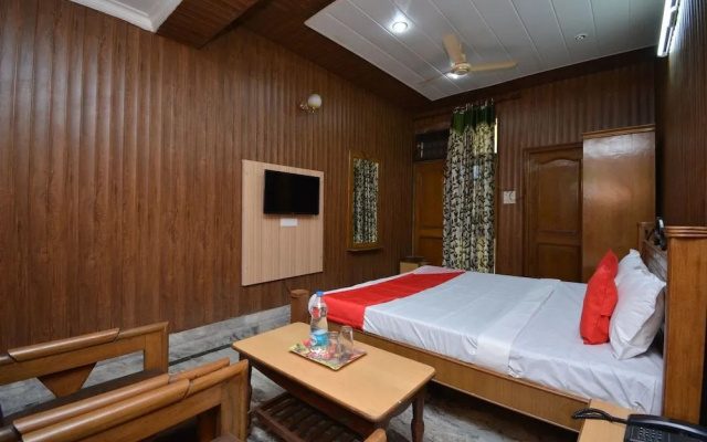 Oyo 40230 Hotel Royal Palace