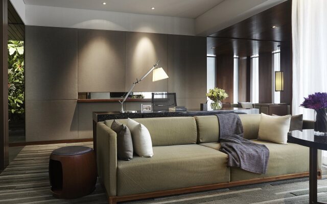 Hansar Bangkok Hotel