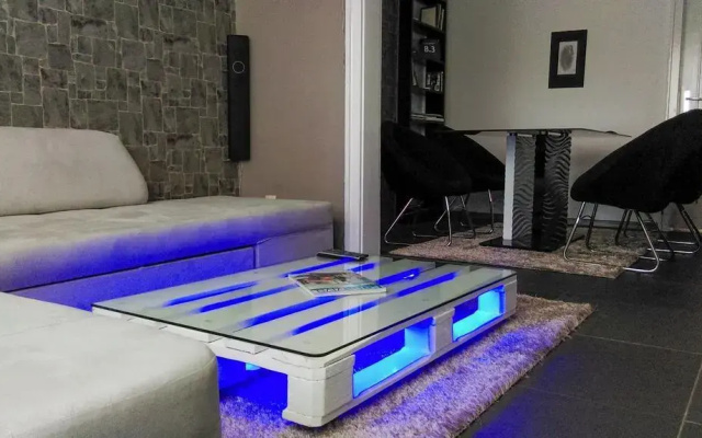 Shishman Apartment