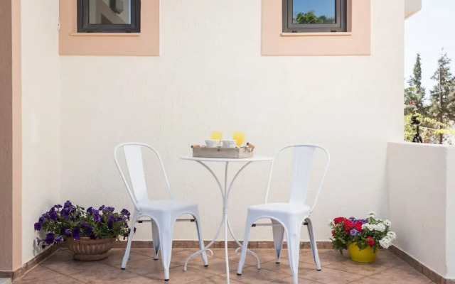 Mear Family Escape - Summer Cretan Getaway