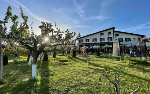 Family hotel Borovitsa