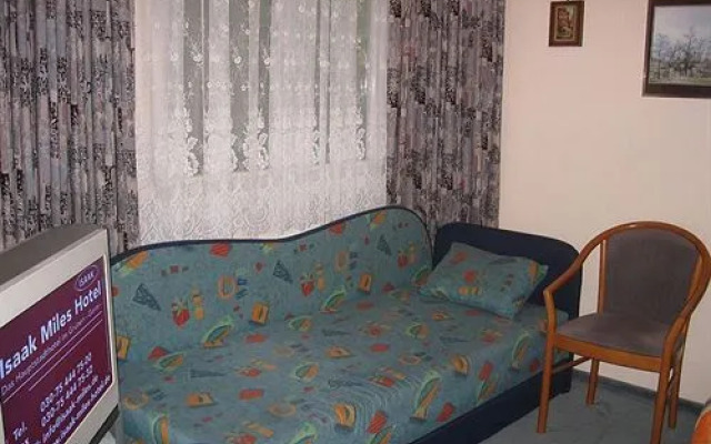Isaak Miles Hotel