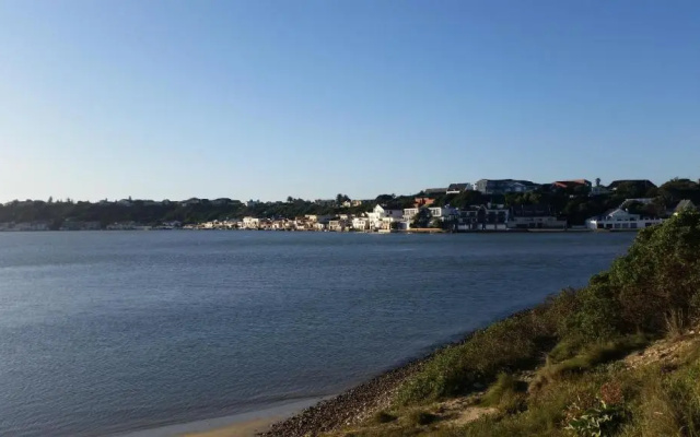Ebenezer Guest House Bluewater Bay