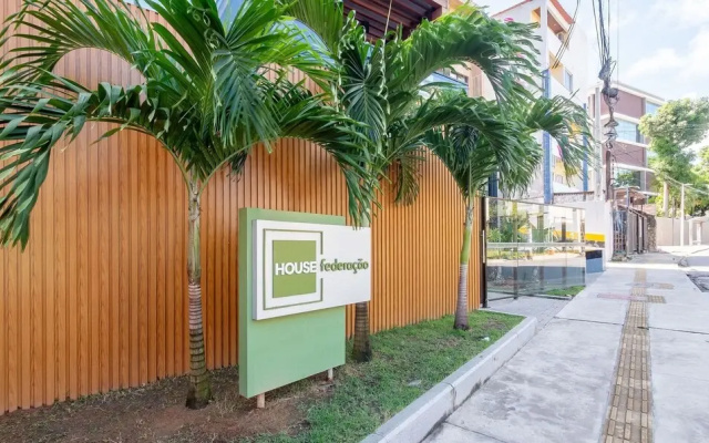 Studio Moderno em cond. c/ piscina HFO0208