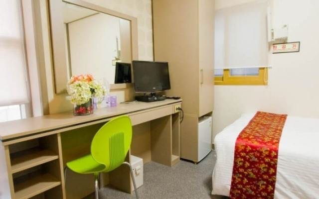 Goodstay Nana Residence
