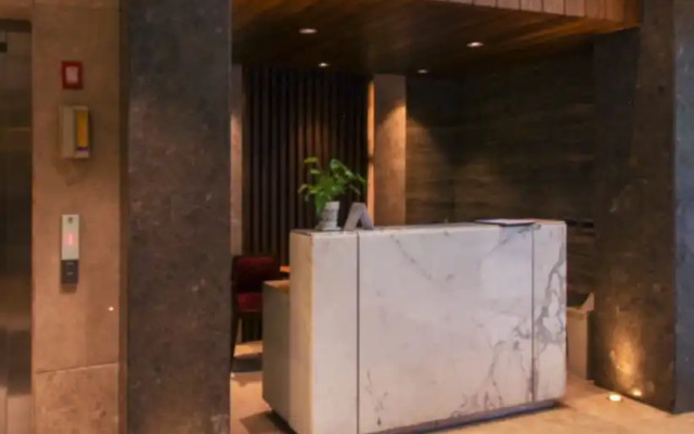 Hotel Charan Plaza