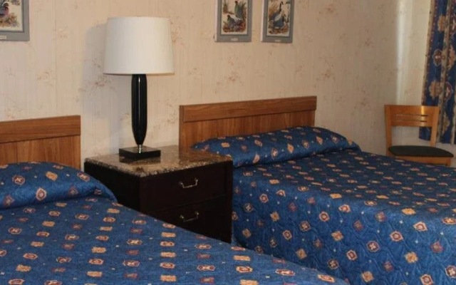 Royale Coach Motor Lodge