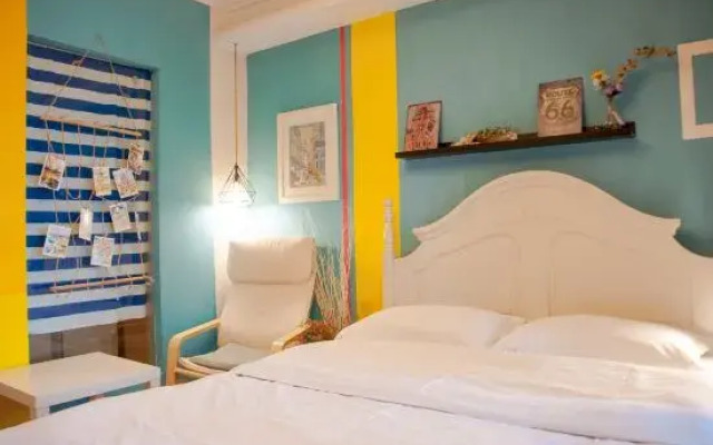 8090 Theme Apartment (Chongqing Xinyang Square)
