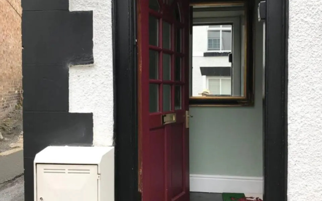 8 Opera Suites, Llangollen