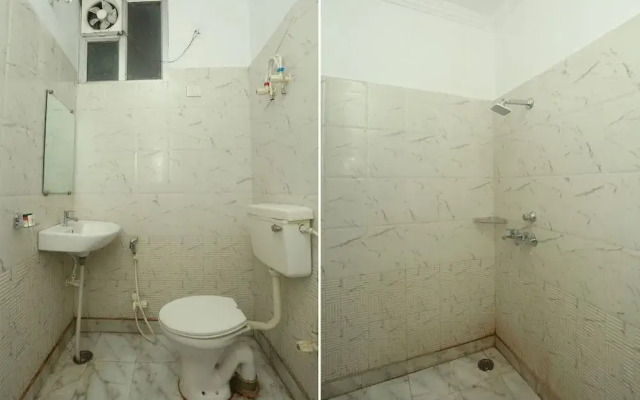 Vrindawan Galaxy by OYO Rooms