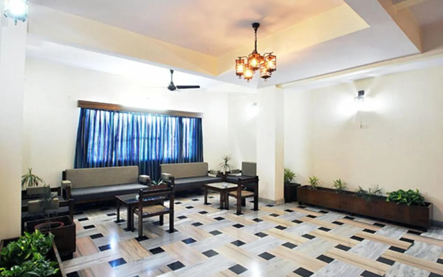 Gautam Hotel