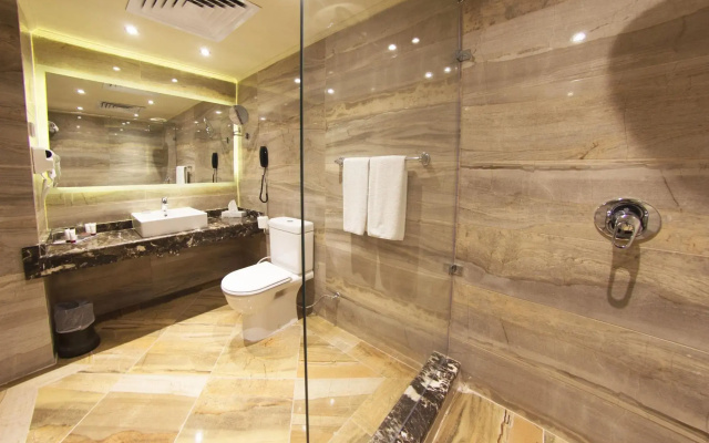 Отель Pyramisa Suites Hotel Cairo