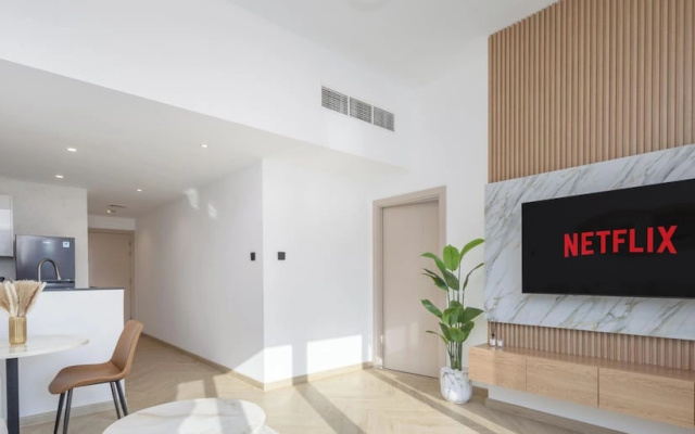 LUX The Marina View Suite 3