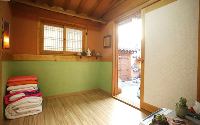 Jeonju Gangryeongjeon Guesthouse
