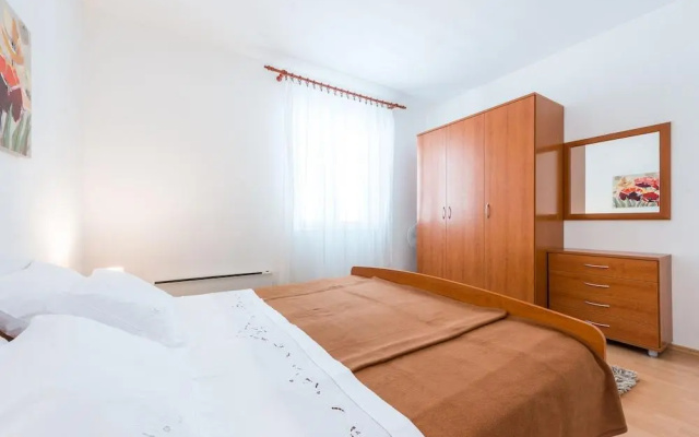 Apartment Lena