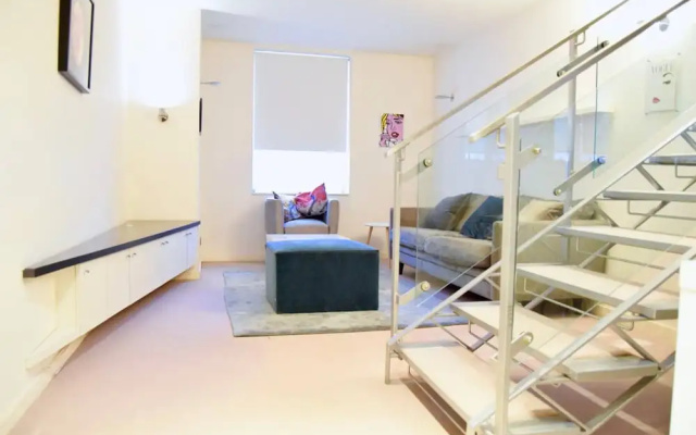 Cosy 1 Bedroom Flat in Chelsea Off Kings Road