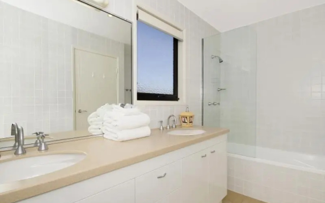 Azure Villas Private Holiday Apartment