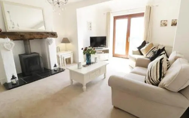 Hillview Cottage