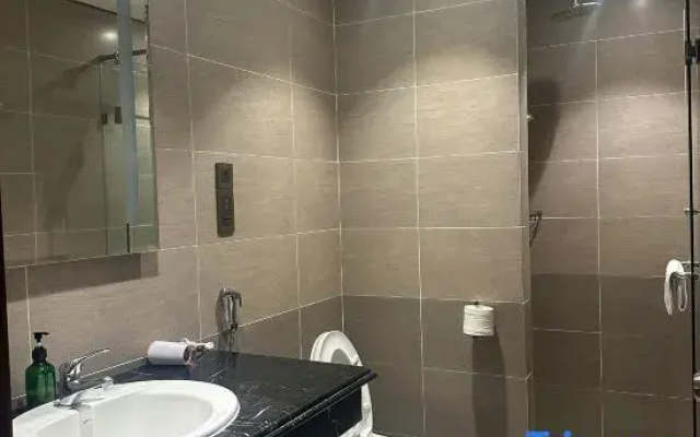 Apartment family 2 bed room king near beach