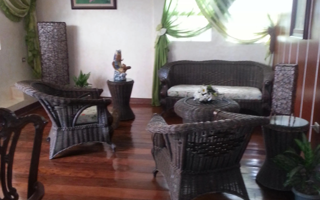 La Casa Roa Hostel