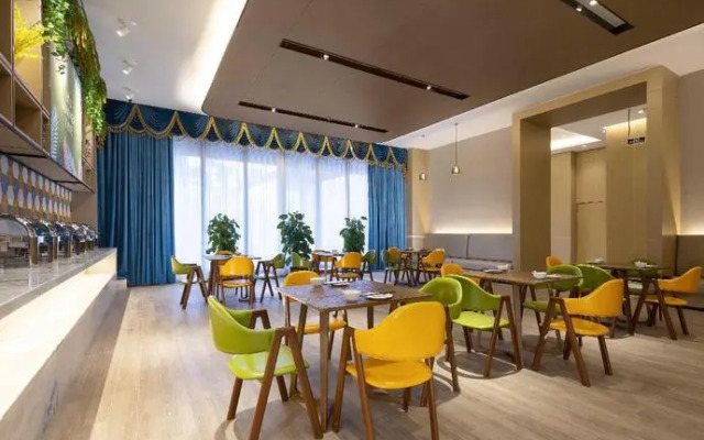 mango crystal hotel