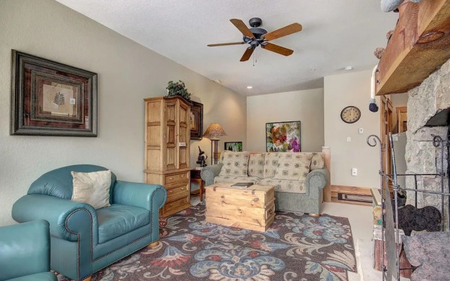6546 Settlers Creek Townhomes 2 Bedroom Townhouse by RedAwning