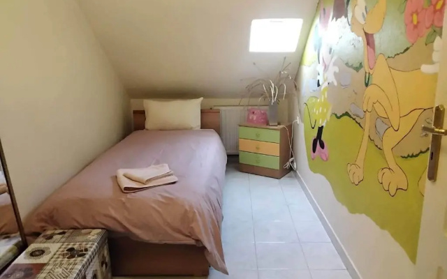 Mina's Apartment