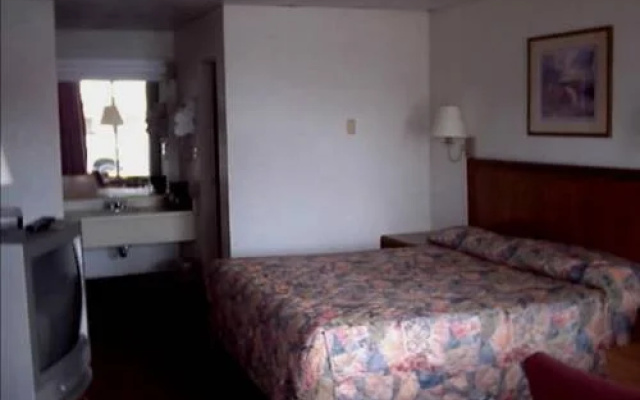 Town and Country Inn