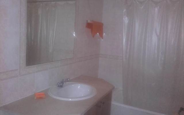 Roomy 1-bed Apartment in Albufeira Center