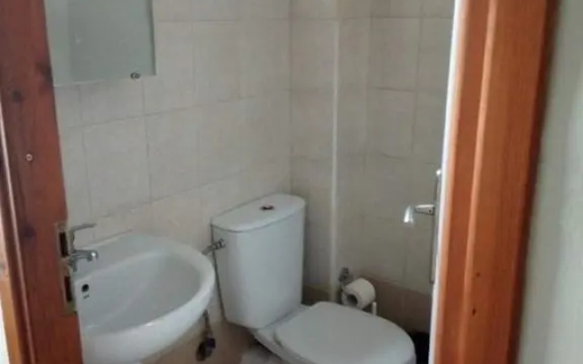 Awesome studio, 5 mins to beach, cafe, old town