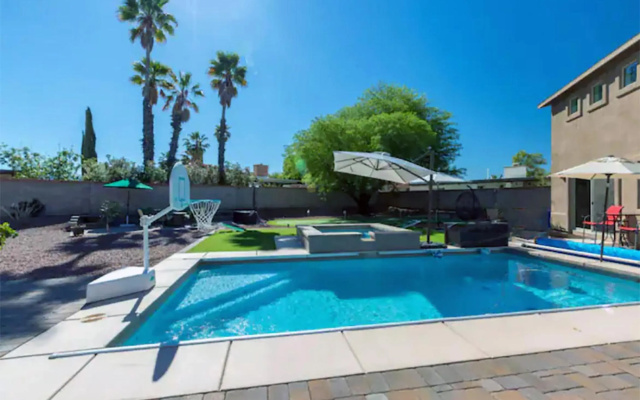Family Fun Vacation, Heated Pool, Gameroom, Sauna