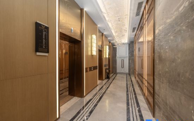Vienna International Hotel (Chengdu Panda Base Beihu Park Branch)