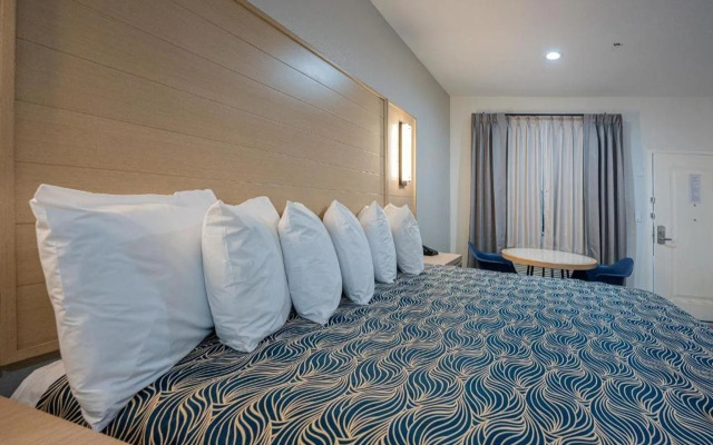 Palace Inn IAH Houston Bush Intercontinental Airport