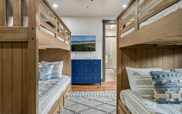 Blue Horizon Chalet 4 Bedroom Home