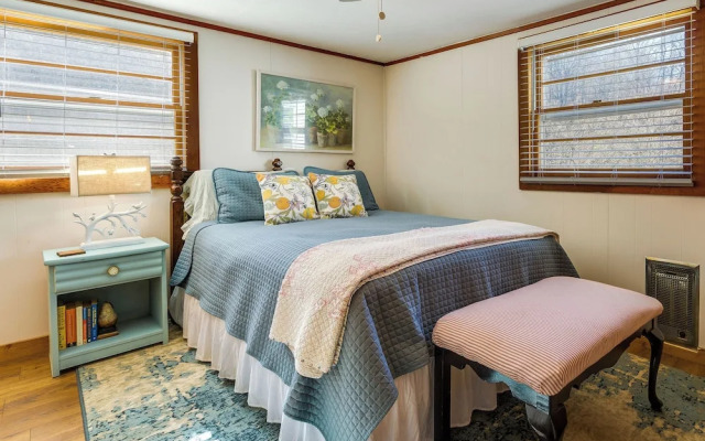 Pet-friendly Topton Home w/ Patio, Deck & Views!