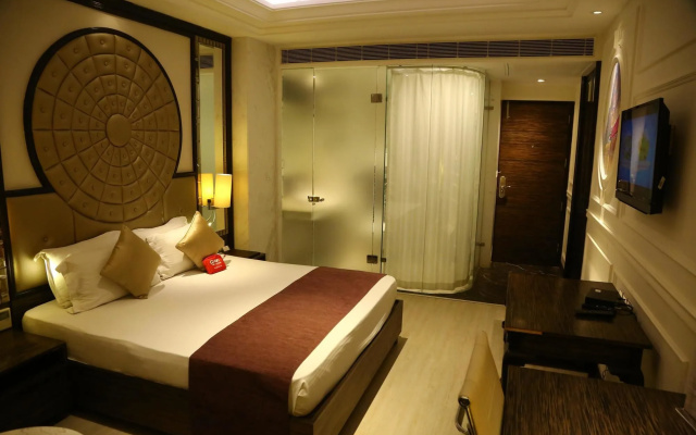 OYO 857 The First Hotel
