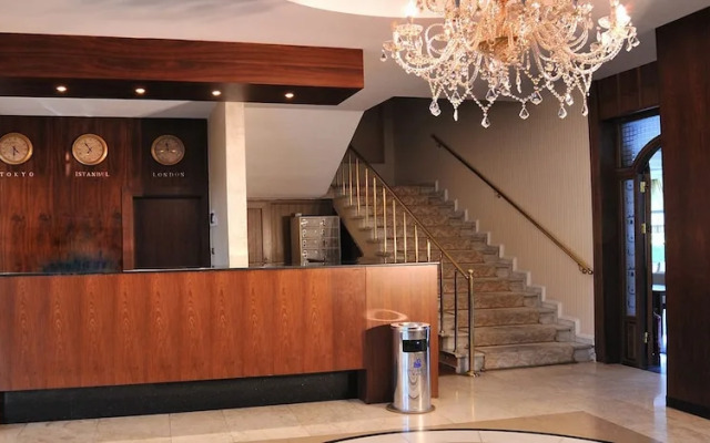 Pelikan Otel
