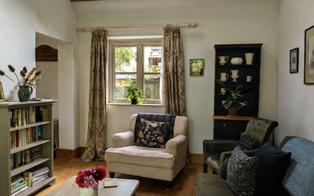 Courtyard Cottage