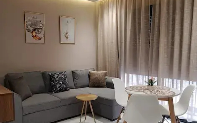 Chic Comfort Apartment - Rabat Center - Free Parking & AirC & Internet